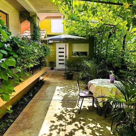 Apartman Green Oasis Near Borik Beach,